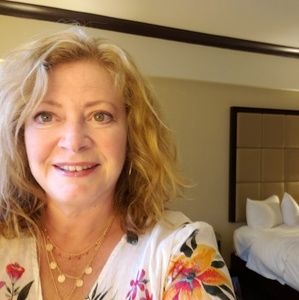 Meet your Posher, Sandra